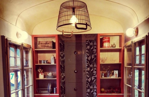 Graefenthal House | Circus wagon on the edge of the forest, family friendly, pets allowed