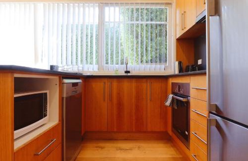 Hobart Central Business District House | City Breeze BNB - Center Location