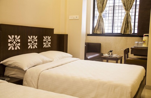Dadar East House | City Guest House
