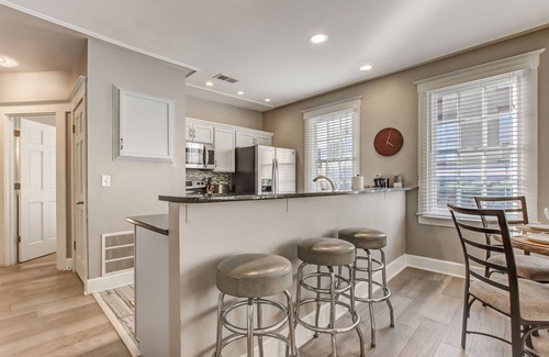 Historic District - North Apartment | City Market Central, Parking Pass Included!