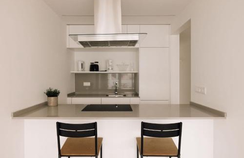 Pena Apartment | City Stays São Lázaro Apartments