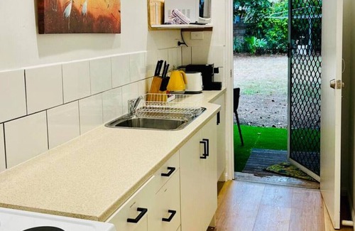 Cairns North Apartment | City Unit 5 – Walk to Esplanade