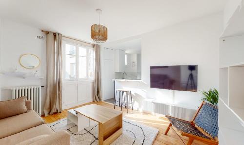 Republique–Point-du-Jour Apartment | CityStay-Confort- 5 min Metro -
