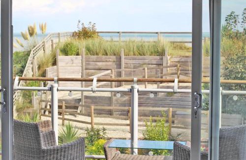 New Romney Villa | Claremont Beach House