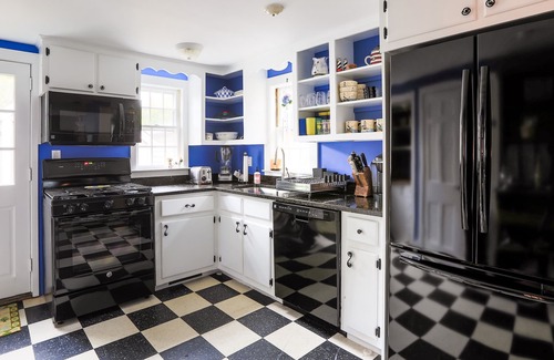 Hyannis House | Classic Cape cottage charm with updates and fabulous views