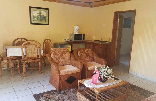 Kribi Apartment | Classic Ground Floor Apartment Morbihan Bathroom Shower-Sea View-Appart Family