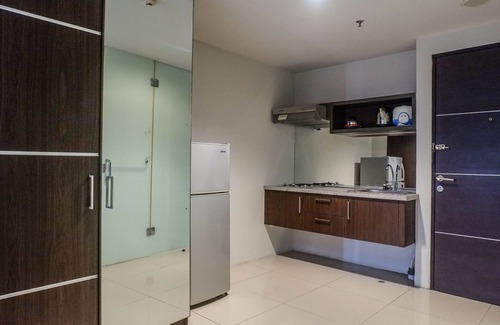Siwalankerto Apartment | Classic Modern Studio Room Apartment at The Square Surabaya