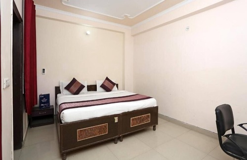 Mahipalpur Hotel | Classic Triple Room 2 - Hotel Ramida Suites At Delhi Airportnn