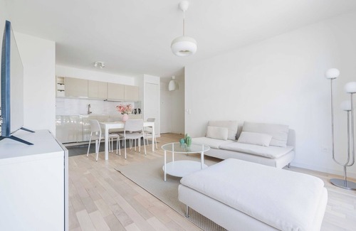 Les Puces de Saint-Ouen Apartment | Classy apartment - Flea Market