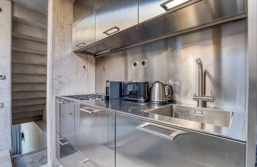 El Poble-sec Apartment | Clean Poble Sec 1BR w/Private Terrace & Great Views, by Blueground