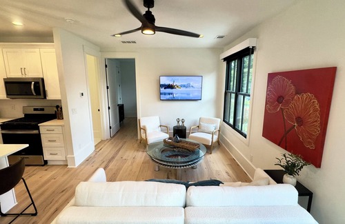 Alpharetta Apartment | Clean, Stylish 1 Bedroom Apartment - Minutes from Downtown Alpharetta/Avalon