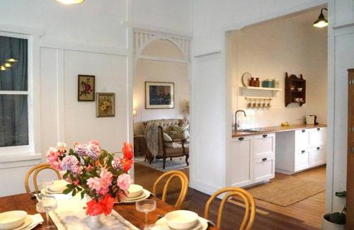 Crows Nest House | Clementine Cottage