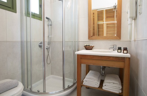 Geni House | Cleopatra Beach Hotel
