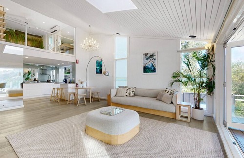 Seaforth House | Cliff house & Grand harbour view