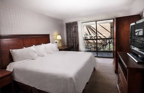 Niagara Falls Hotel | Clifton Victoria Inn at the Falls