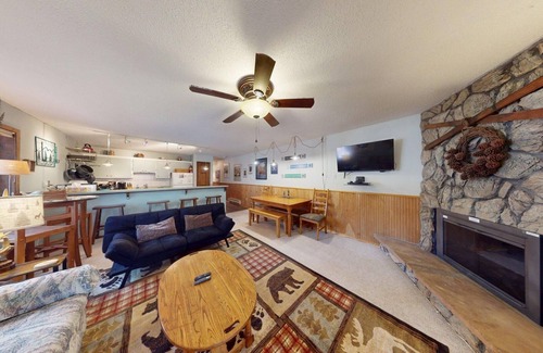 Angel Fire Condo | Close to Mountain Activities | Fireplace | WiFi | Wren 101