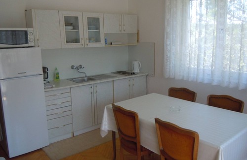 Petrcane Apartment | Close to the beaches with sufficient comfort