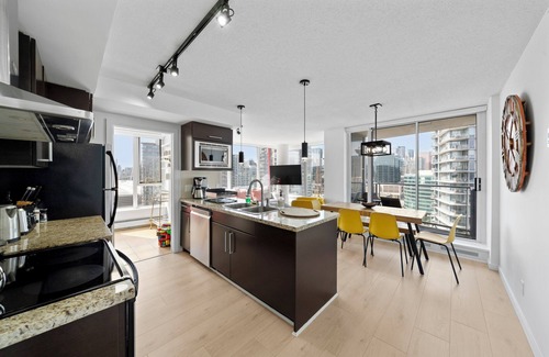 Crosstown Condo | Cloud Twenty Nine