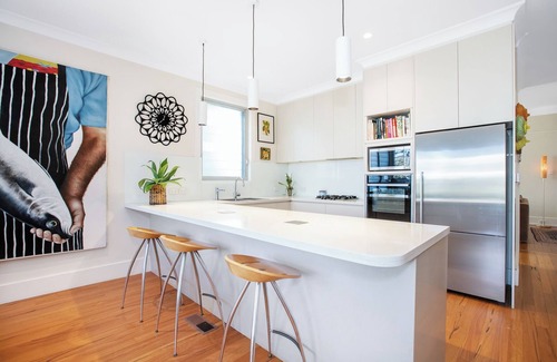 Clovelly House | Clovelly Beach Escape - Walk to beach