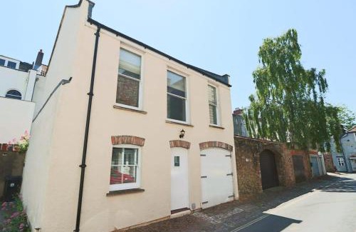 Clifton Apartment | Coach House in Clifton village