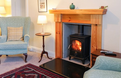 Peebles Cottage | COACHMAN'S COTTAGE, pet friendly, with open fire in Peebles