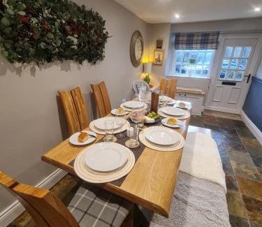Ilkley House | Coachway Cottage