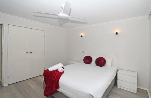 Torquay House | Coast Apartments 2 bedroom Hideaway