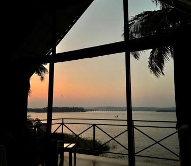 Honavar Bed & Breakfast | Coastal Breeze