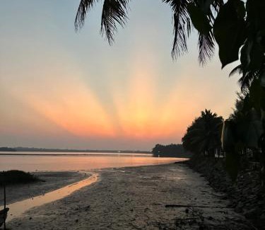 Honavar Bed & Breakfast | Coastal Breeze