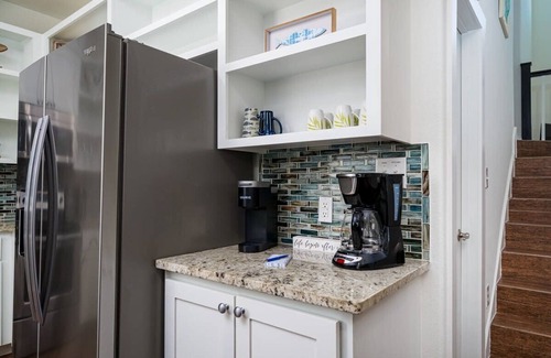 Port Aransas Villa | Coastal Chic Villa #1- Comfortable King Beds