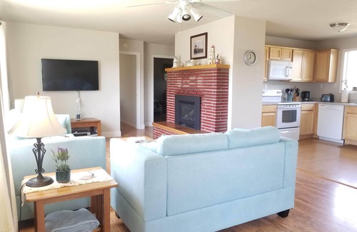 Crescent City House | Coastal Cottage, Less than a Block to the Beach, Crescent City, CA