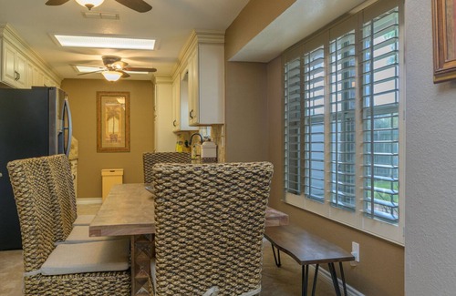 Laguna Vista House | Coastal Cottage