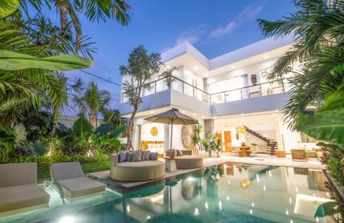 Berawa Villa | Coastal Elegance 4br Villa, 400m To Finns,