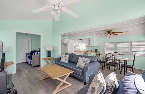 Hutchinson Island South House | Coastal Getaway steps 2 beach!