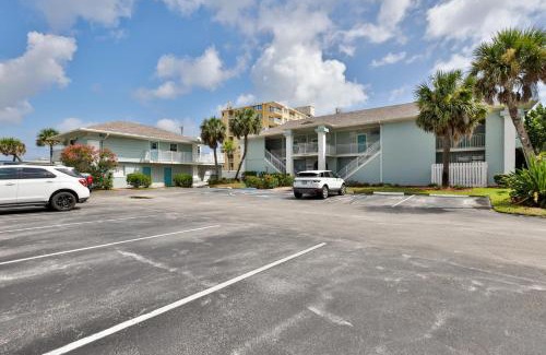 Cearra Del Ray Resort | Coastal Life 206 - A 2Nd Floor Studio With 2 Single Beds