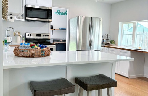 Del Mar House | Coastal Living in Corpus Christi: 3 Bed, 2 Bath Oasis with Top Amenities!