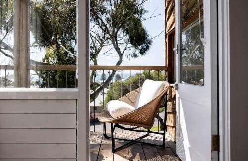 Encounter Bay Ski Chalet | Coastal Tree House- Short Stroll to Beach