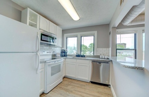 Nelson Apartment | Coastal Vibes - Apt E