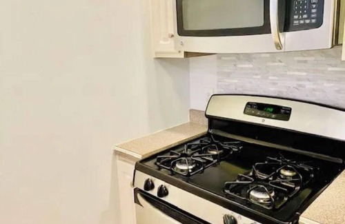 East Orange Apartment | CoaWoo Retreat In NYC Apt #8