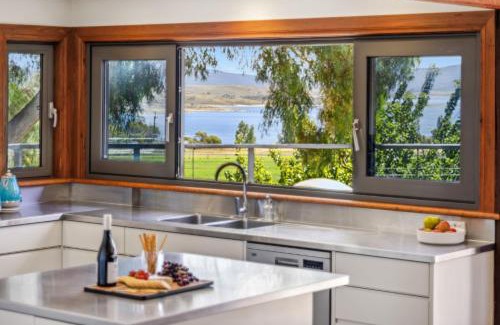 Jindabyne House | Coco's Place