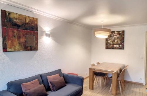 Les Bruyeres Apartment | Cocon de 40m² pour 5 personnes avec 2 chambres à Les Menuires, accès direct aux pistes et balcon sud - FR-1-178-379