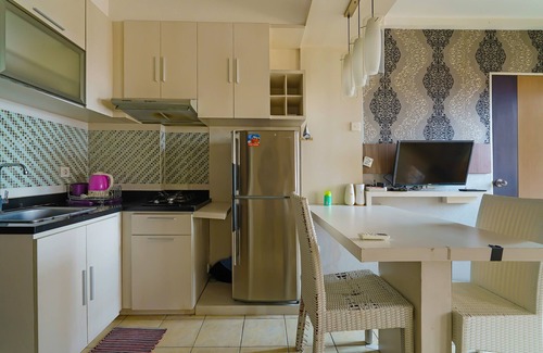 Cimahi Hotel | Collection O 1453 The Edge Apartment Cimahi By Kamarku