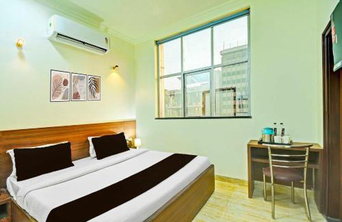 Malviya Nagar Hotel | Collection O JLN Marg
