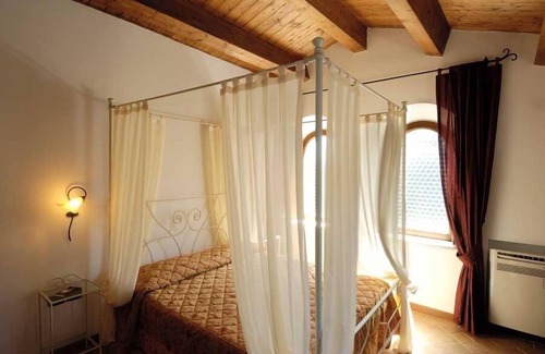 Urbino House | Colleverde Country House Beauty&Wellness