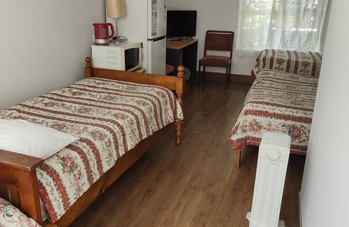 South Geelong Hotel | Colonial Lodge Motel Geelong