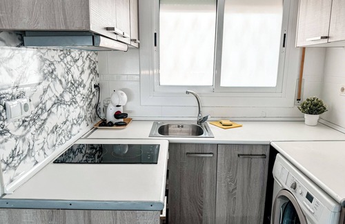 Comarruga Apartment | Comarruga center beach apartment, WI-Fi and parking,