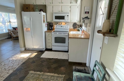 Homosassa House | Come call ‘The Scallop Shack Vacation Club’ home! A true WATERFRONT retreat!