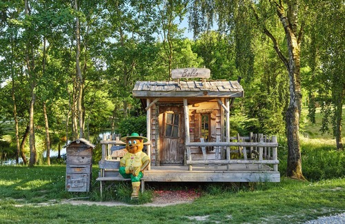 Froidchapelle House | Comfort 6-person bungalow in the holiday park Landal Village l'Eau d'Heure