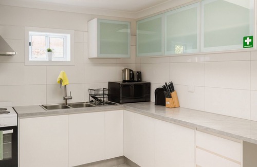 Mount Druitt Villa | Comfort & Co - 3 Bedroom Deluxe Family Home