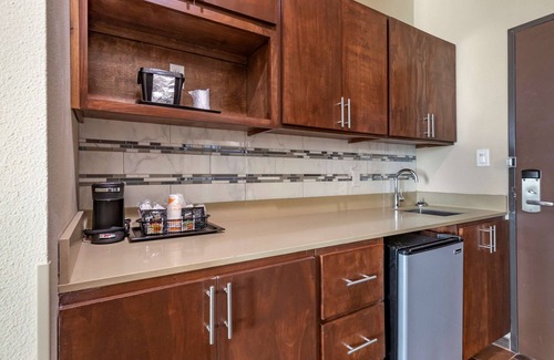 Cedar Park Hotel | Comfort Suites Cedar Park - Austin Northwest